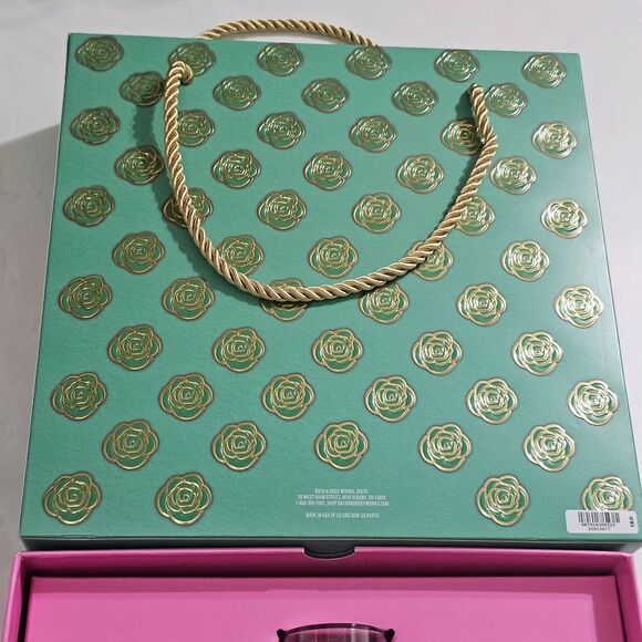 Bath & Body Works Rose Mother's Day Full Size 4 Piece Body Care Set in Gift Box - Picture 6 of 11